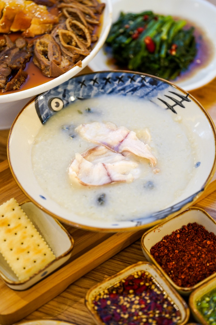 “不火”开创“鱼汤粥”川式新吃法