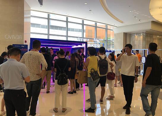 科大讯飞首家A.I.互动体验中心亮相合肥万象城(图2)