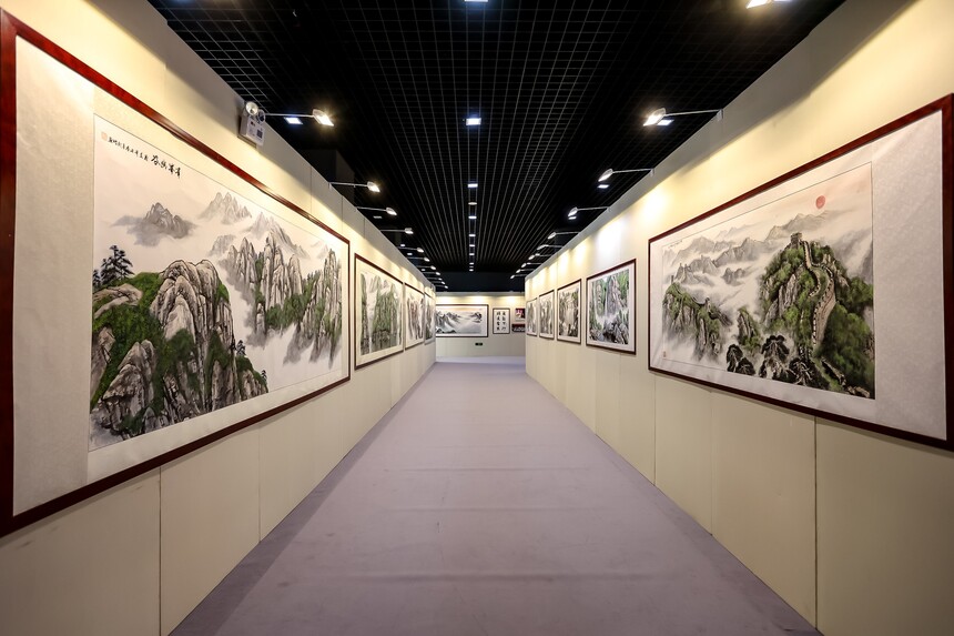 1727798454811459.jpg 武鹏、程炯陶庆祝新中国75华诞书画展在京开幕(图10)